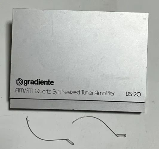 Receiver Gradiente DS-20 - Tampa dos Controles
