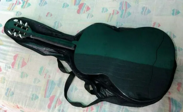 VENDO VIOLÃO USADO RS 350
