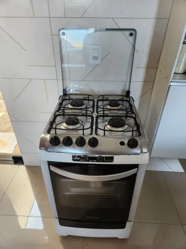 Fogão 4 bocas Electrolux acendimento automático 
