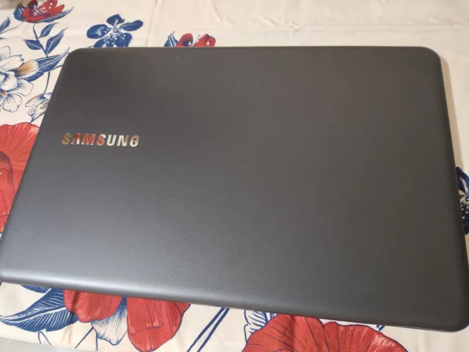Notebook Samsung Essentailies