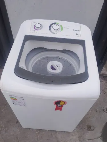 Vendo máquina de lavar Consul 9k conservado 6 meses de garantia