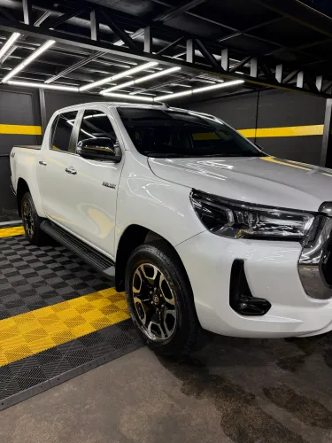 Toyota Hilux CD SRX 4X4 2.8 TDI 16V Diesel Aut. 2025