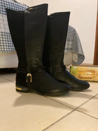 Bota cano longo preta Dakota 