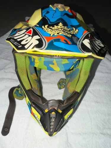 Capacete Motocross Trilha Airoh Modelo especial Cairoli TC222 tm 56