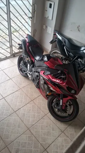 Yamaha R1 Edição limitada 1000cc