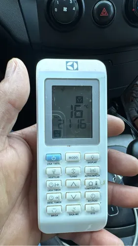 vendo ar-condicionado 9000 BTU Electrolux completo