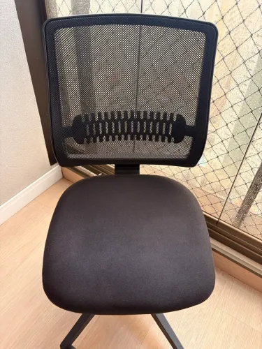 Cadeira de escritório Uni All Black - Marca Flexform