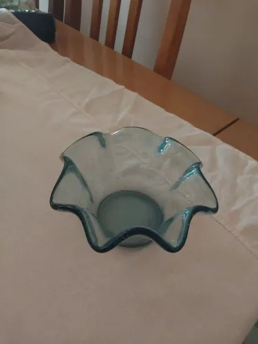 Centro de Mesa / Fruteira de Vidro Artístico, Design de Bordas Onduladas Estilo Murano