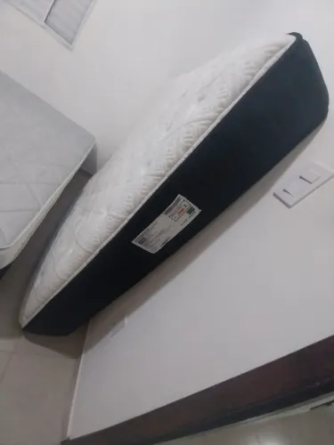 Vendo colchão Pikolin tam.Queen