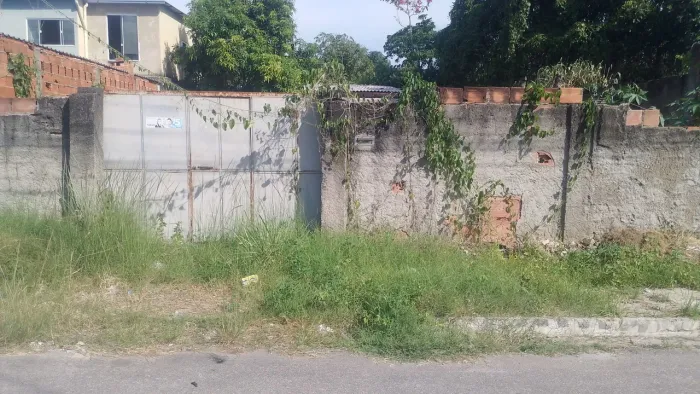 Casa com Terreno 280 M2 com RGI (aluguel também há disponibilidade)