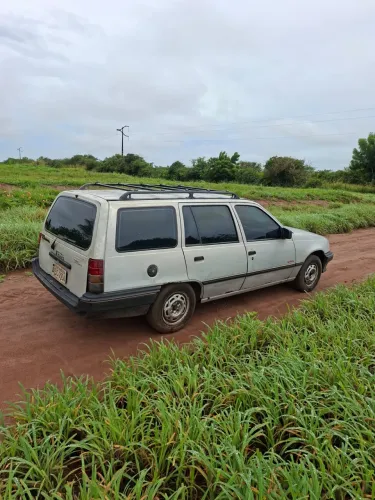 Chevrolet Ipanema GL 1.8 MPFI / EFI /SL 4P 1994