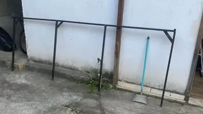Esquadria Galvanizada Para fachada de loja Ou corrimão ou outros Retirada Vilar Carioca