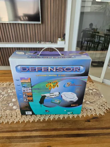 Defensor game