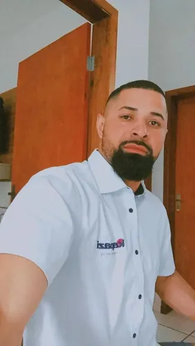 Diarista masculino 