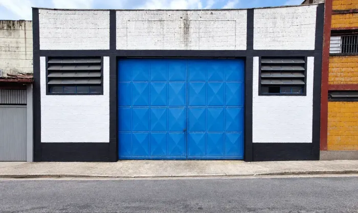 GALPÃO PARA LOCAÇÃO COM 254M2 REGIÃO CUMBICA