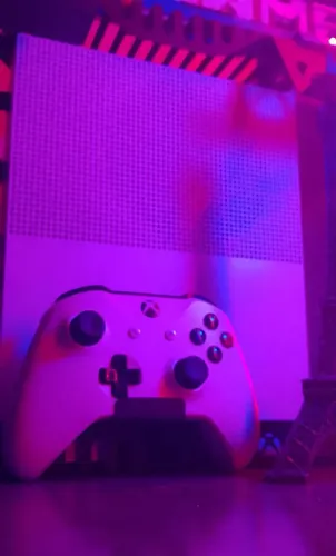 Xbox one S semi novo
