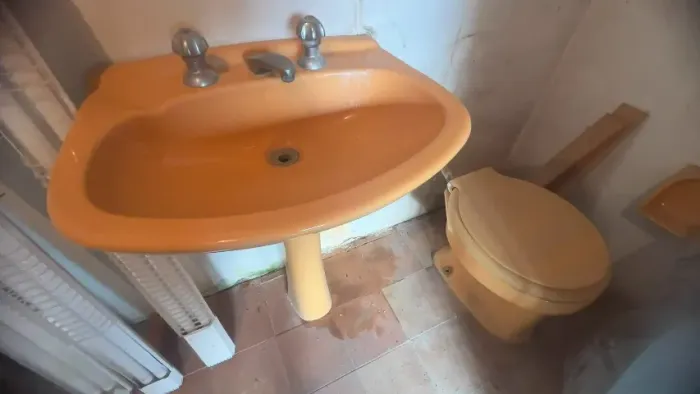 conjunto sanitario , TORNEIRAS , pia , vaso, torneiras, hidra e espelho