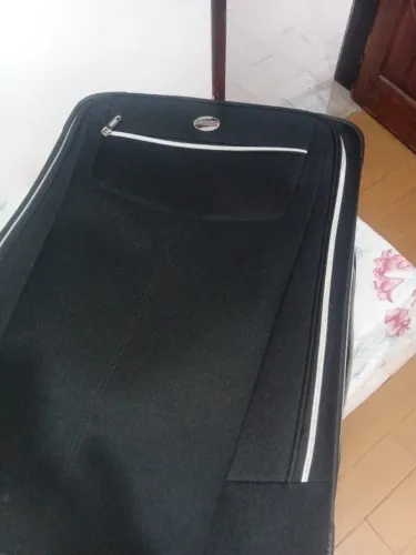 Mala de viagem American Tourister, usada uma única vez