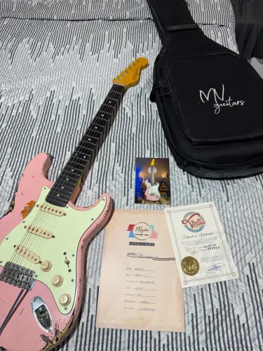 Guitarra MV Guitars Stratocaster 