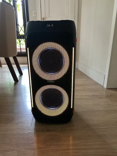 Caixa de som 1200w bateria aguenta 23h