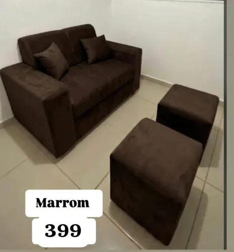 Sofá com dois pufs . Entrega grátis 