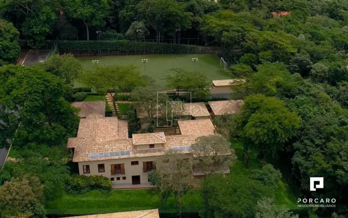 O conforto de estar perto da cidade em total harmonia com a natureza.