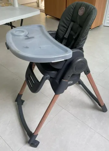 Cadeira d alimentação