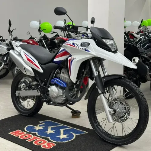 HONDA XRE 300 2013, em excelente estado de conservação.