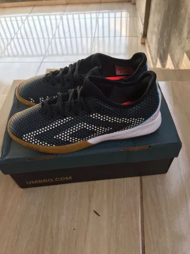 Chuteira umbro original, 38