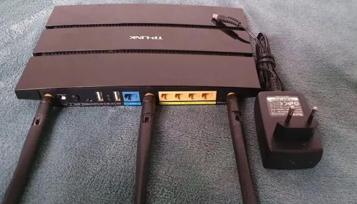 TPlink roteador n750, dual band, 2,4ghz e 5ghz, 3 antenas. seminovo.