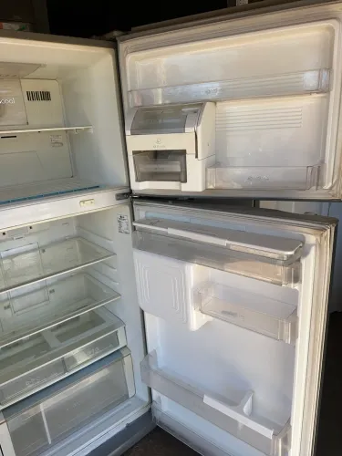 Vendo geladeira LG