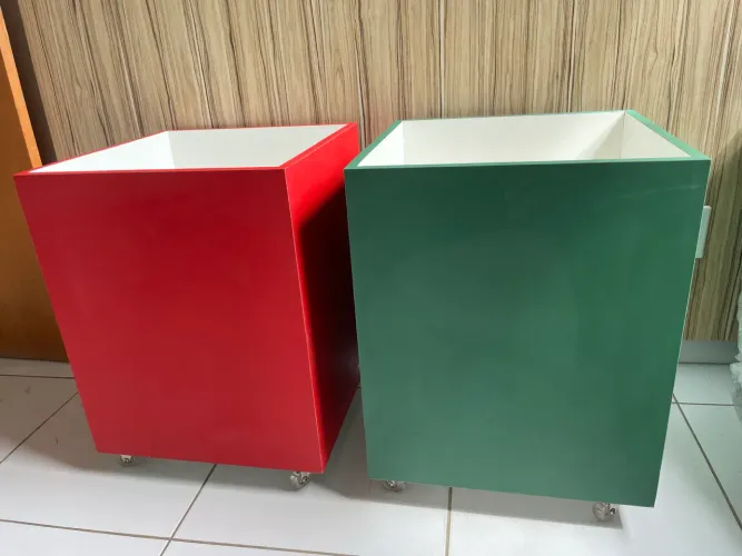 2 Caixas Organizadoras em MDF com Rodízios - Revestidas - Excelente Estado