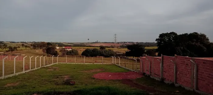 Vendo 1.000 metros quadrados próximo de tatui.