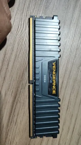 Memoria 8Gb Ddr4 Corsair Vengeance Lpx 2400Mhz CMK8GX4M1A2400C16