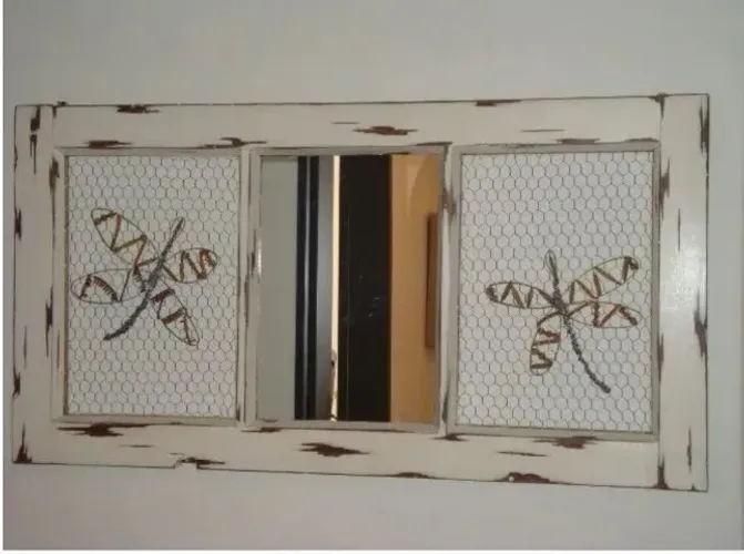 Quadro janela antiga estilo provençal com espelho e aplicações artesanais