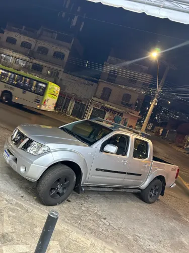 Nissan Frontier Se/se Strik CD 4X4 2.5 TB Dies. 2011