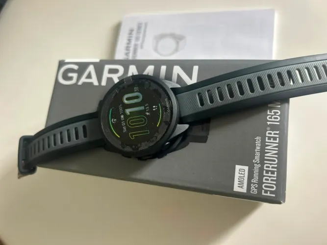 Relógio Garmin Forerunner 165 Music Amoled Preto Desenho da pulseira Mesh