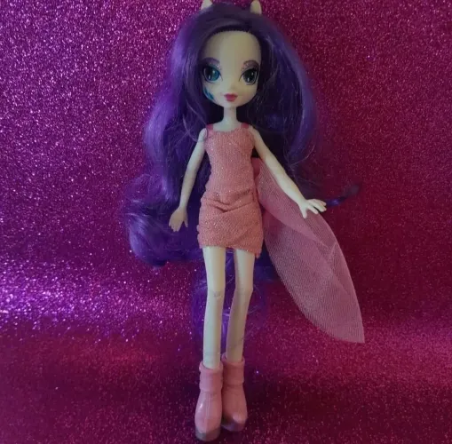 Boneca Rarity da franquia My Little Pony Equestria Girls