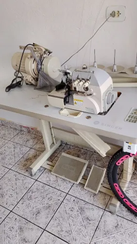 Vende duas máquinas de costura industrial uma Galoneira industrial motor direct semi nova 