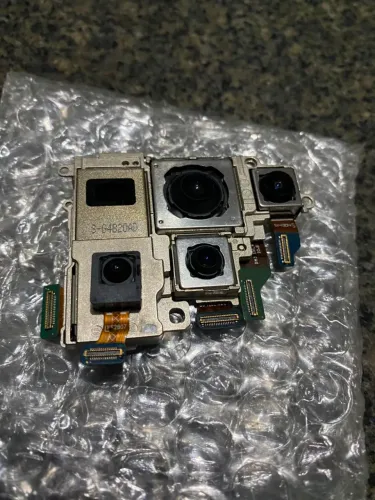 Câmera frontal s23 ultra