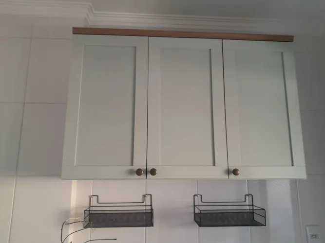 Vendo armários para cozinha, semi novos.