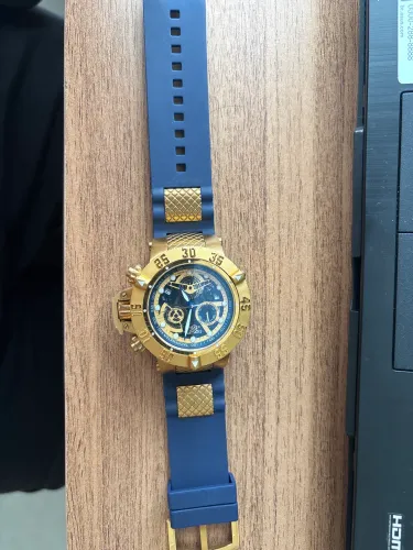 Relogio Invicta Azul e Dourado