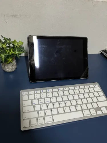 IPAD 5Th Gen 128gb