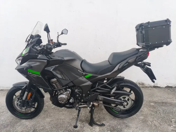KAWASAKI VERSYS 1000 ANO 2024 COM 2600 KMS RARIDADE ÚNICA