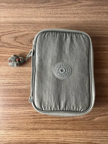 Vendo estojo original Kipling