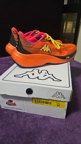 Tênis de corrida