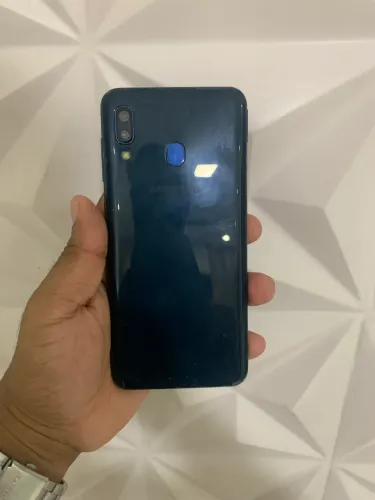 Samsung A20