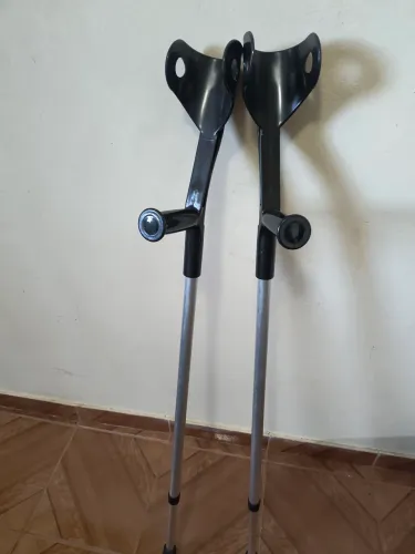 Par de muletas ajustável - Usado