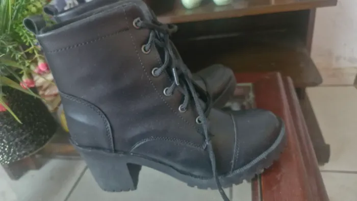 Botas feminina
