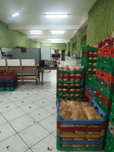 Fábrica de pães de hambúrguer e hot dog a venda.